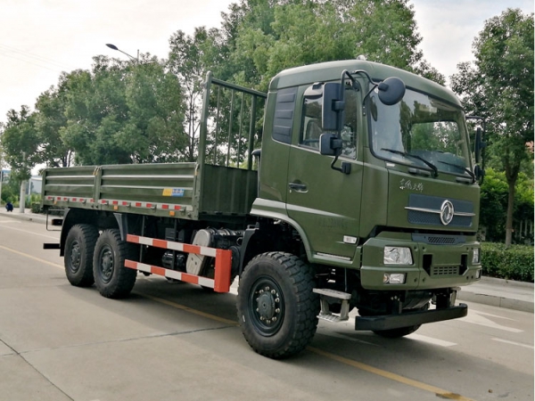 東風六驅260馬力-越野載貨汽車