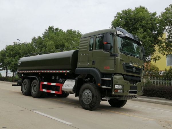 重汽豪沃400馬力-六驅綠化噴灑車