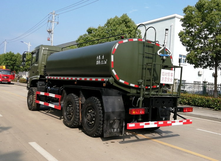 東風六驅260馬力-越野綠化噴灑車