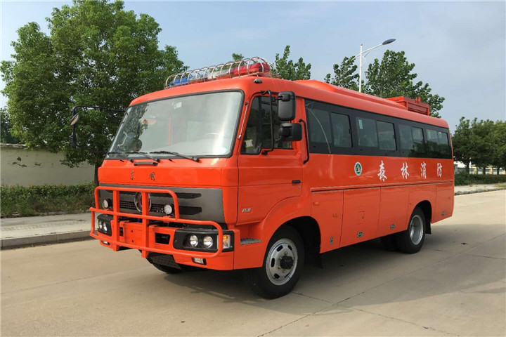 東風牌四驅越野客車