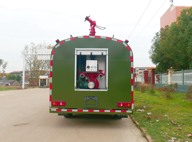 國六-六驅越野消防灑水車