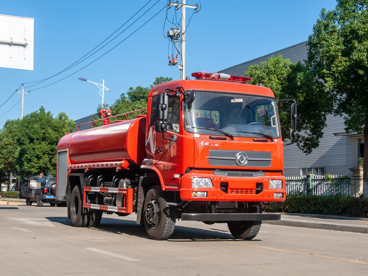 國六-四驅(qū)消防灑水車